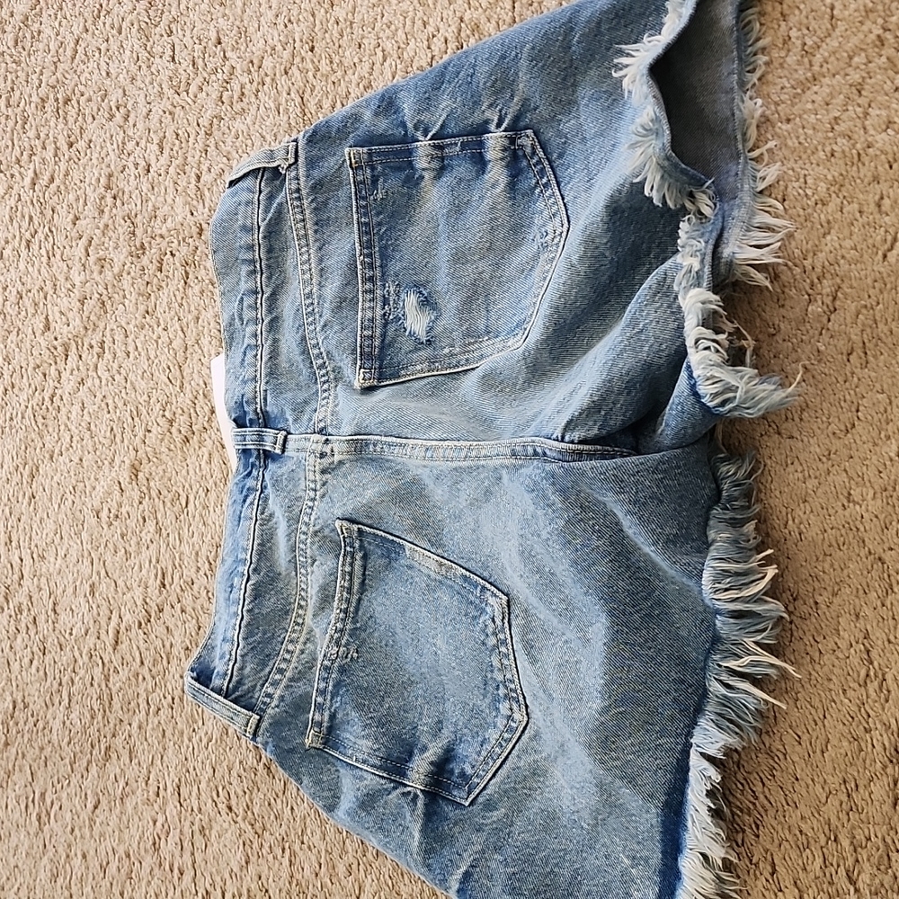 Short - Picture 5 of 5